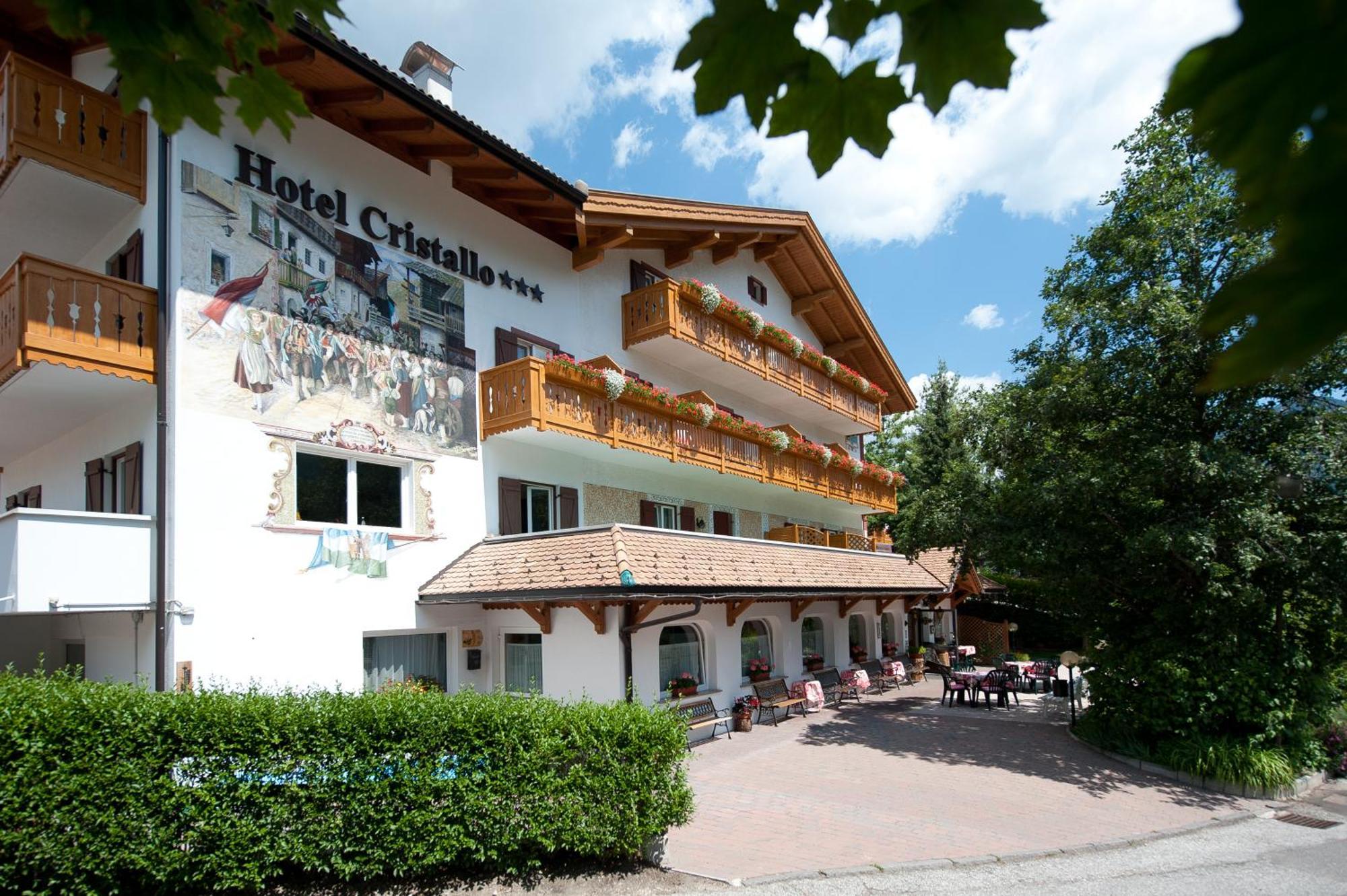 Hotel Cristallo Vigo di Fassa Exterior foto